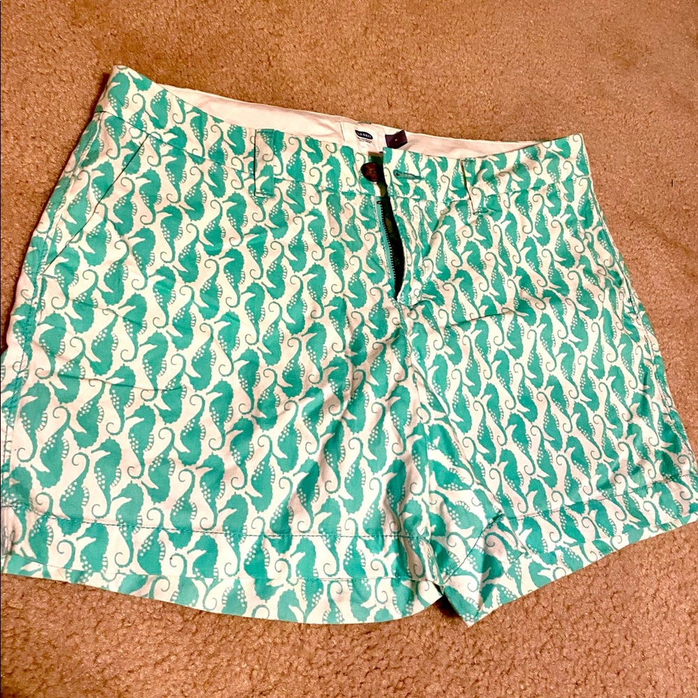 Old Navy Shorts with Turquoise Seahorse Size 6
